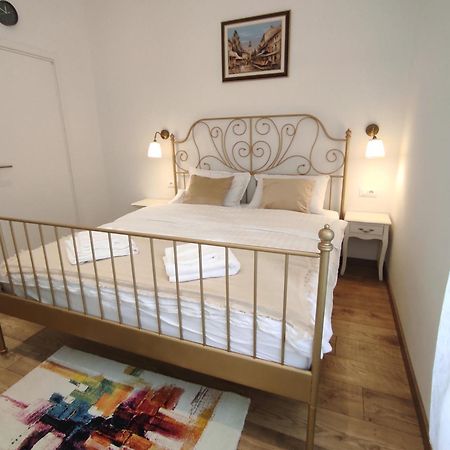 Papavero Rooms Pula Exterior photo